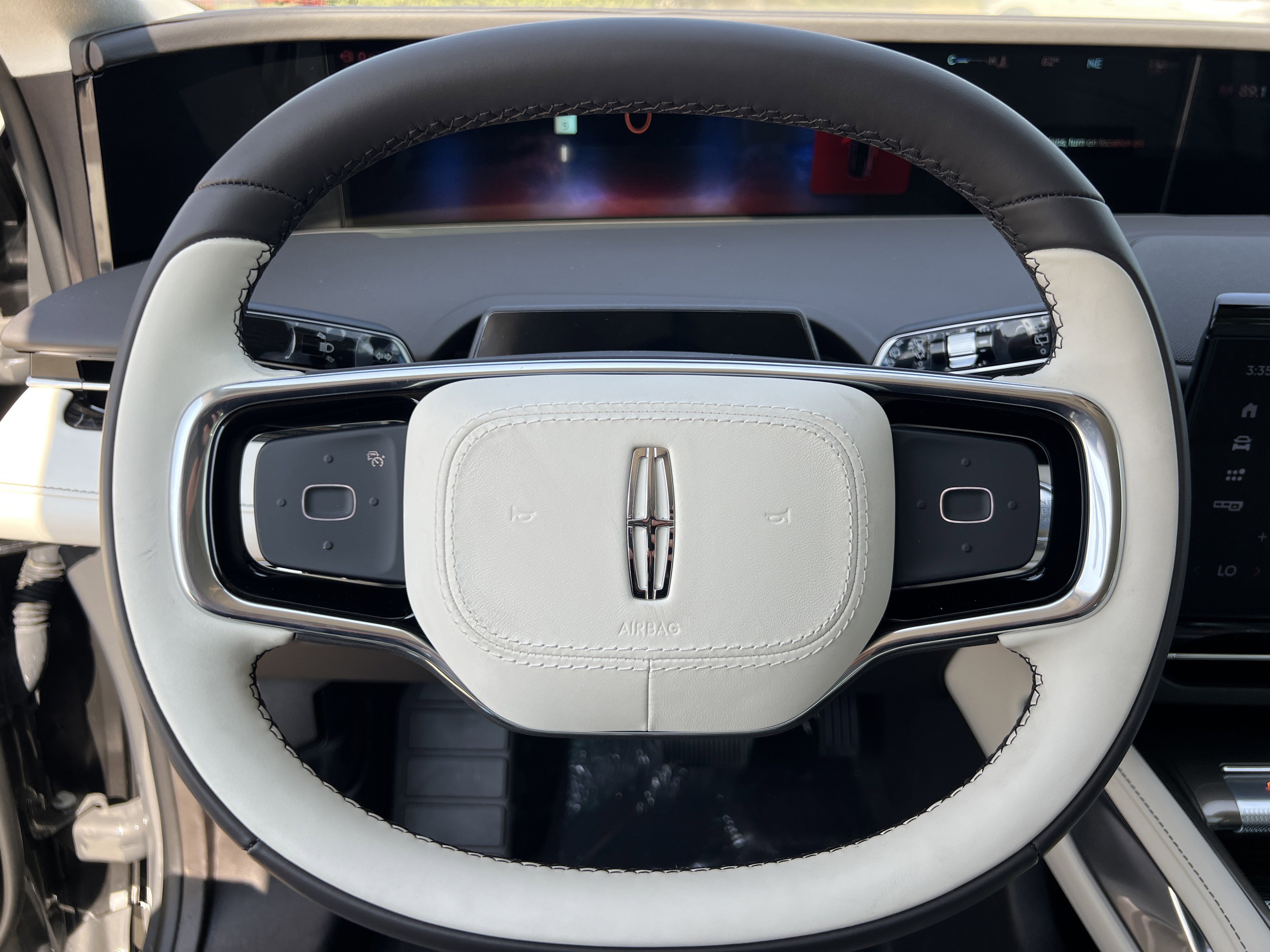 New 2025 Lincoln Nautilus Black Label image 17