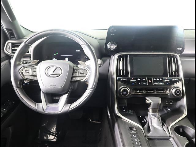Used 2023 Lexus LX 600 4WD w/ Appearance Package image 8