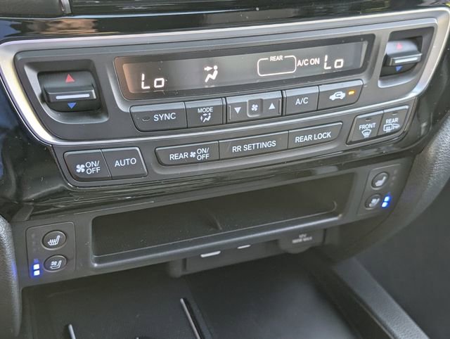 Used 2024 Honda Passport Black Edition image 28