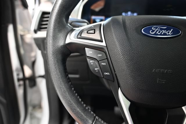 Used 2016 Ford Edge SEL w/ Equipment Group 201A AWD/4WD image 23