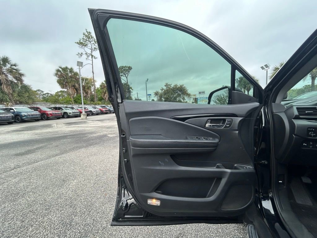 Used 2019 Honda Pilot Touring image 29
