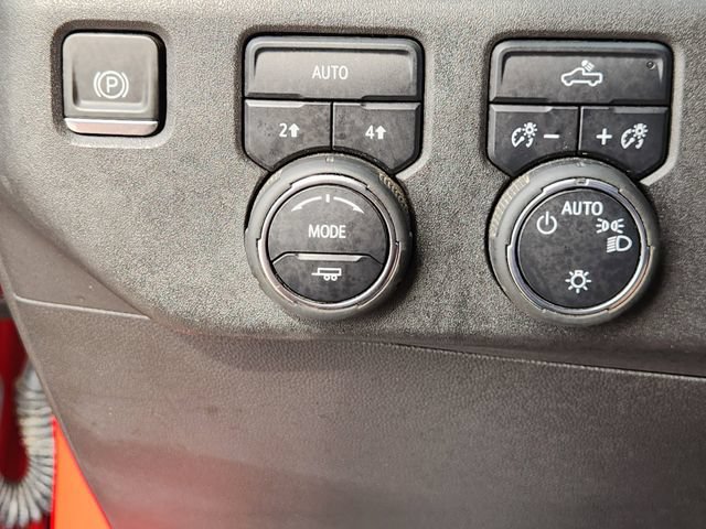Used 2023 Chevrolet Silverado 1500 LT AWD/4WD image 21