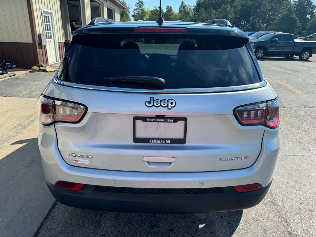 Used 2025 Jeep Compass Limited image 4