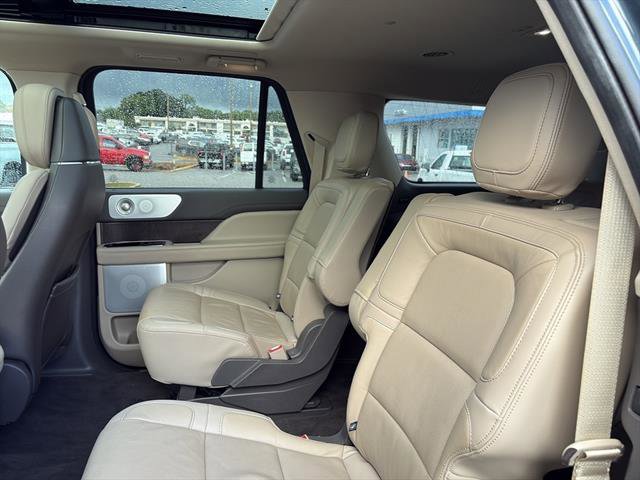 Used 2024 Lincoln Navigator L Reserve image 15