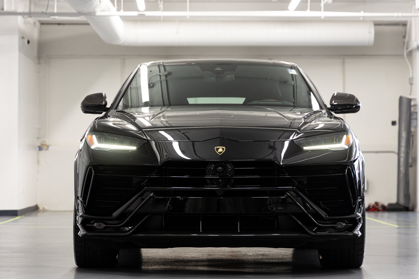 Used 2024 Lamborghini Urus Performante AWD/4WD image 11
