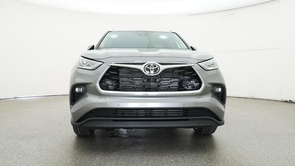 New 2026 Toyota Highlander Limited image 5