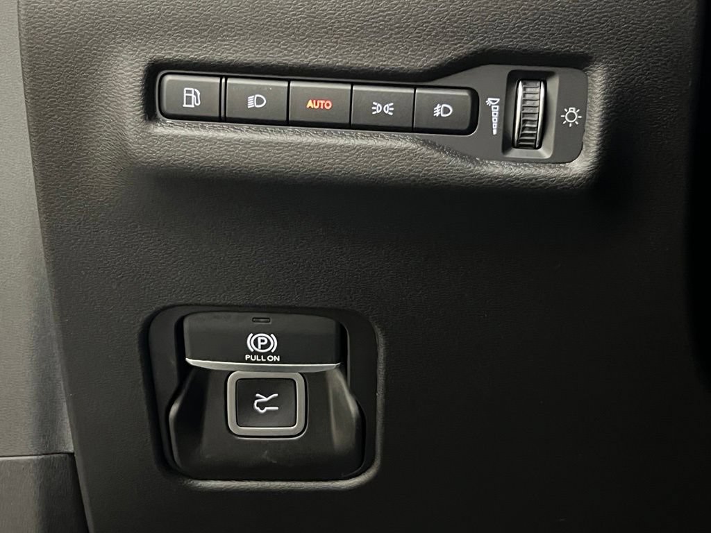 Used 2026 Jeep Cherokee Limited AWD/4WD image 15