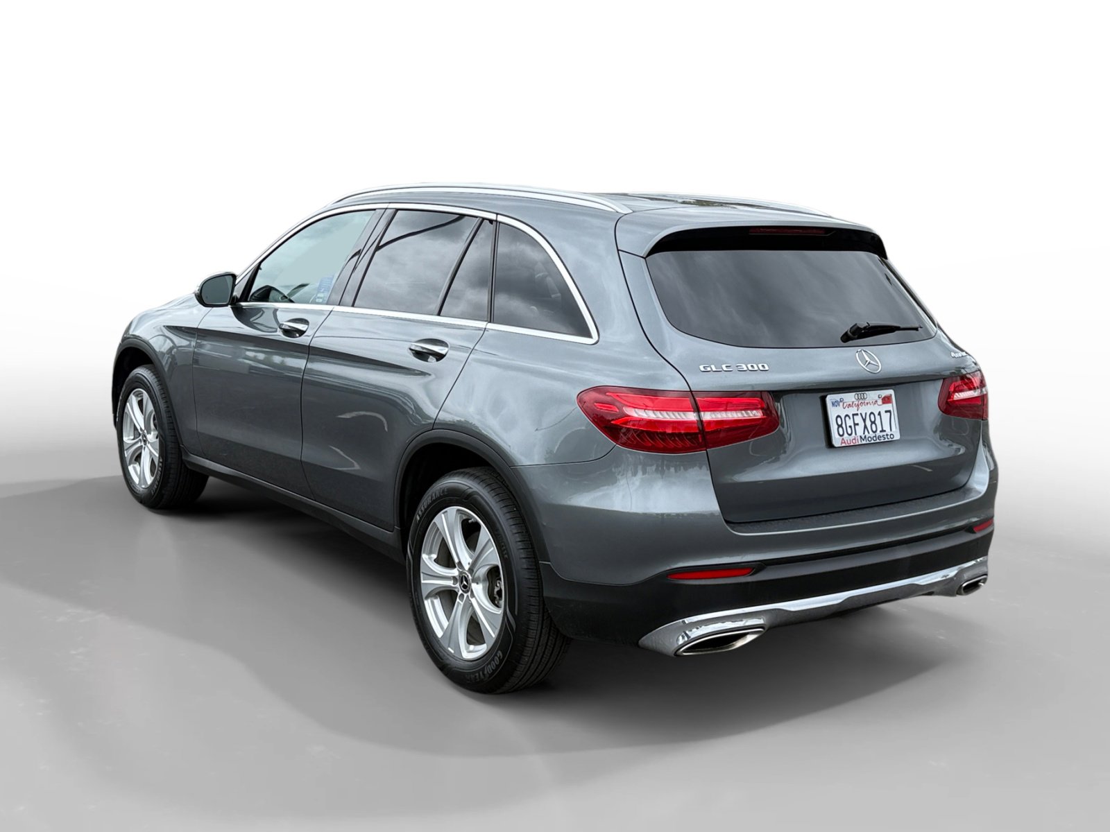 Used 2018 Mercedes-Benz GLC 300 4MATIC image 3