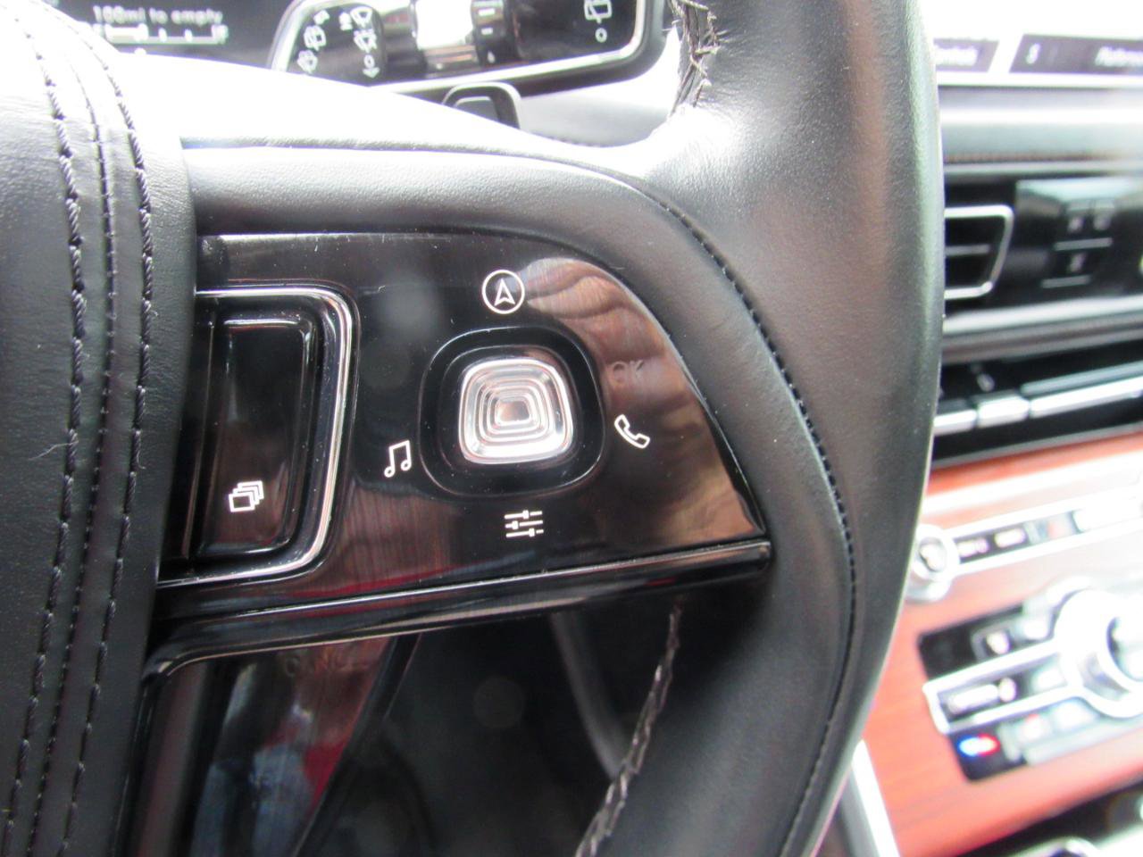 Used 2023 Lincoln Aviator Reserve w/ Equipment Group 201A AWD/4WD image 23