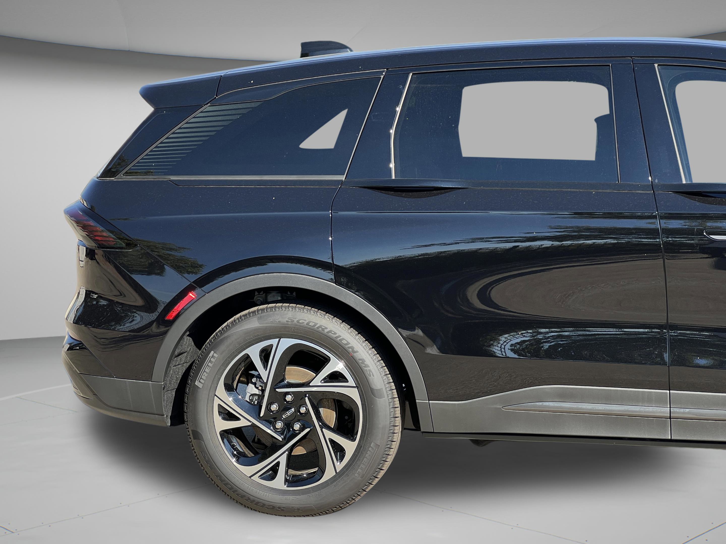 New 2025 Lincoln Nautilus Premier w/ Equipment Group 102A image 12