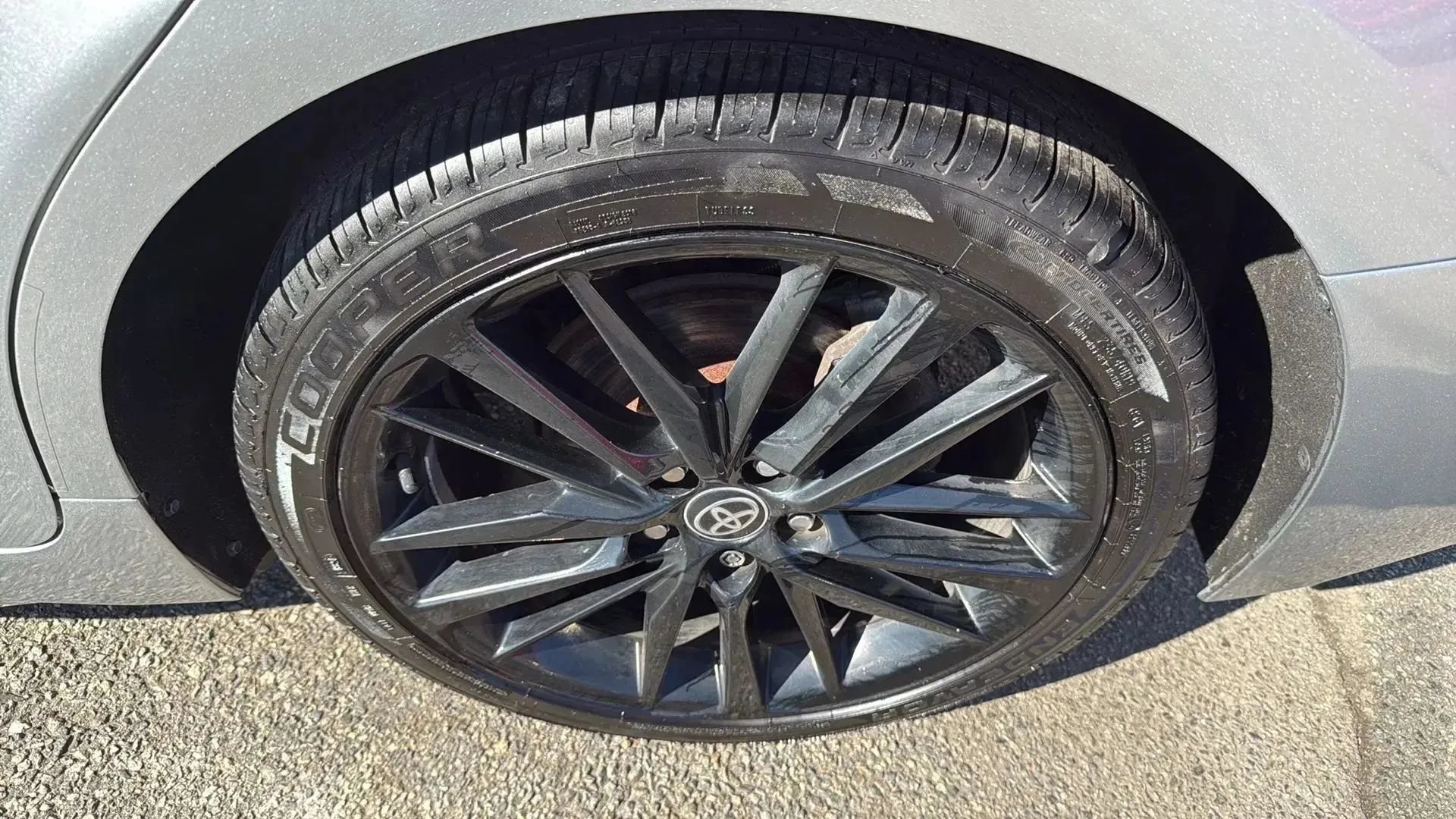 Used 2021 Toyota Camry XSE FWD image 9