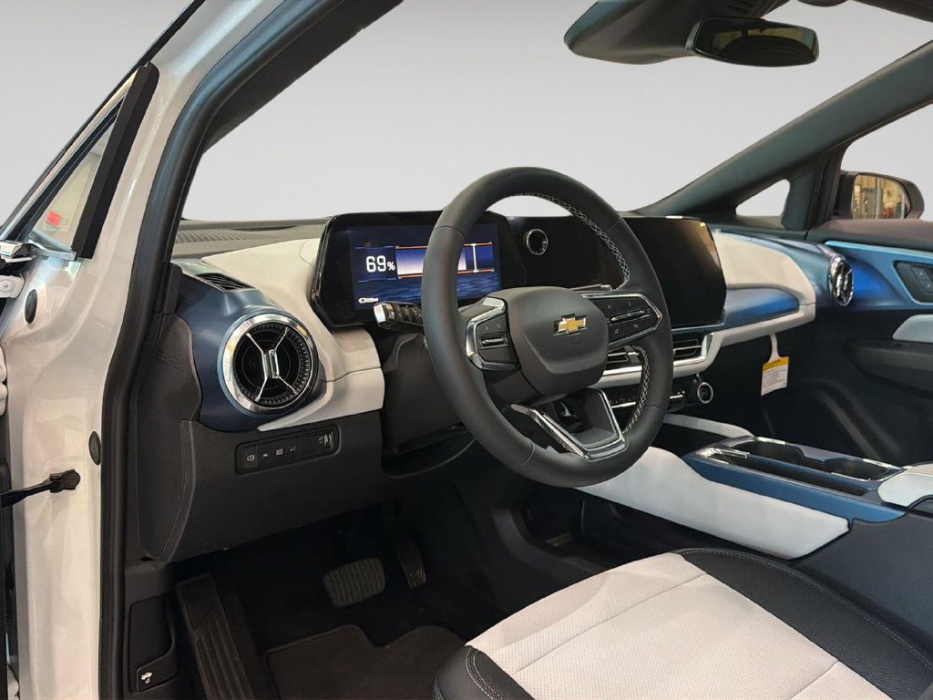 New 2026 Chevrolet Equinox EV LT FWD image 14