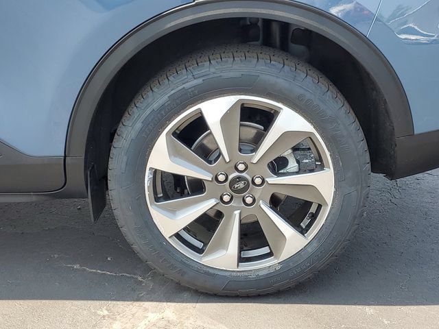 Certified 2023 Ford Escape Platinum AWD/4WD image 7