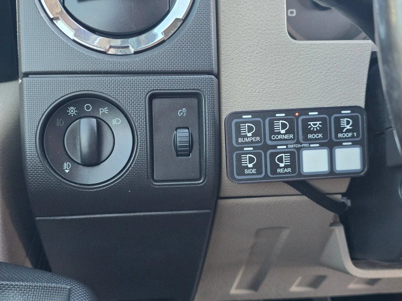 Used 2009 Ford F350 FX4 AWD/4WD image 23