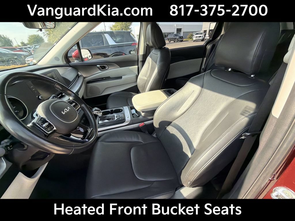 Certified 2023 Kia Carnival LX FWD image 15