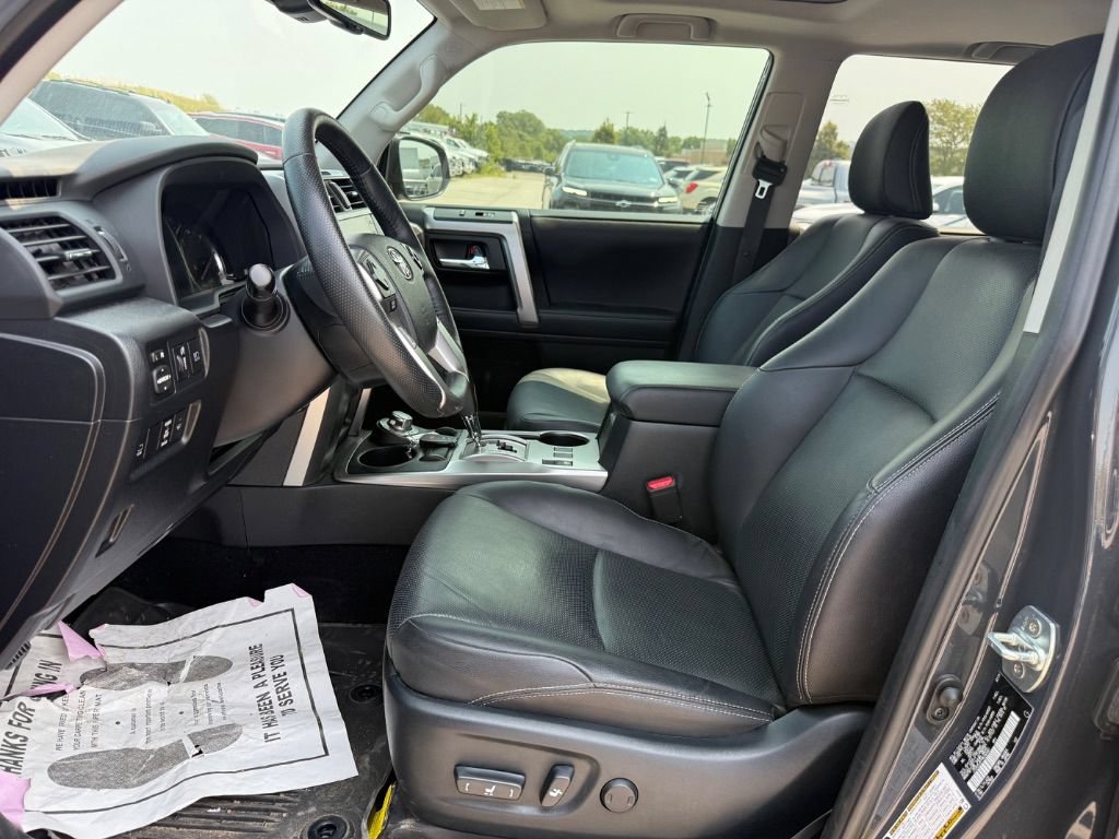 Used 2024 Toyota 4Runner Limited AWD/4WD image 7