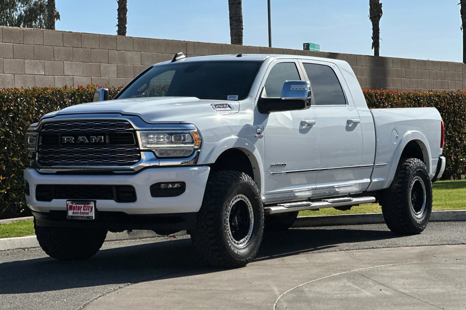 Used 2023 RAM 2500 Limited AWD/4WD image 8