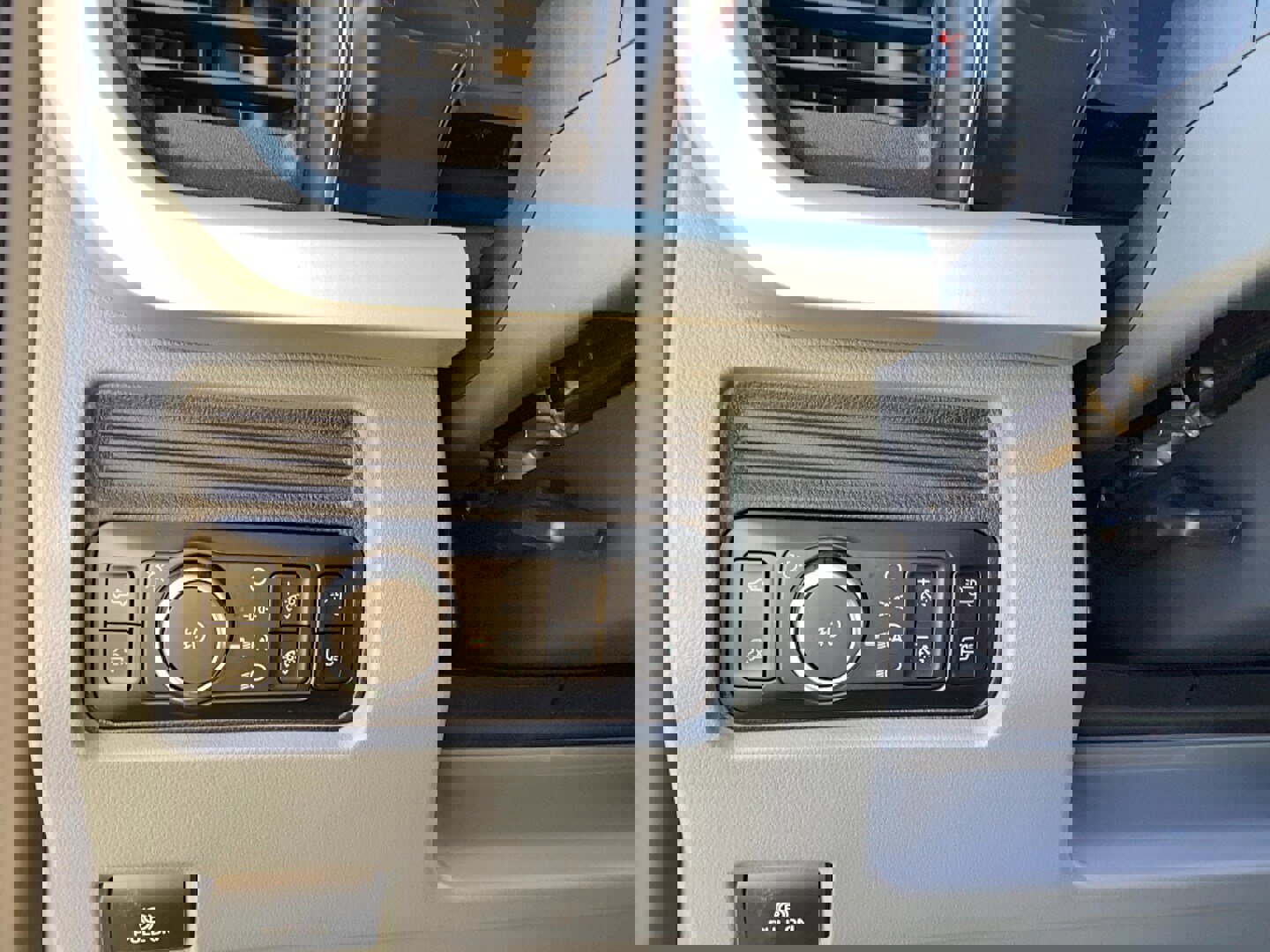 New 2026 Ford F250 XLT image 18