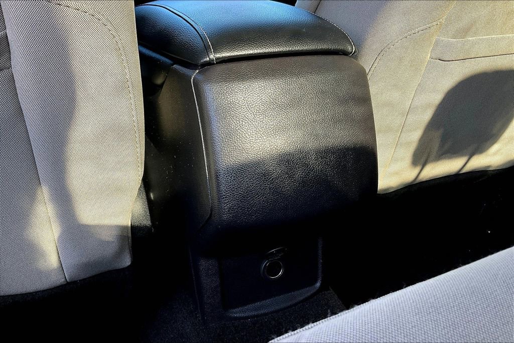 Used 2018 Ford Fusion S image 25