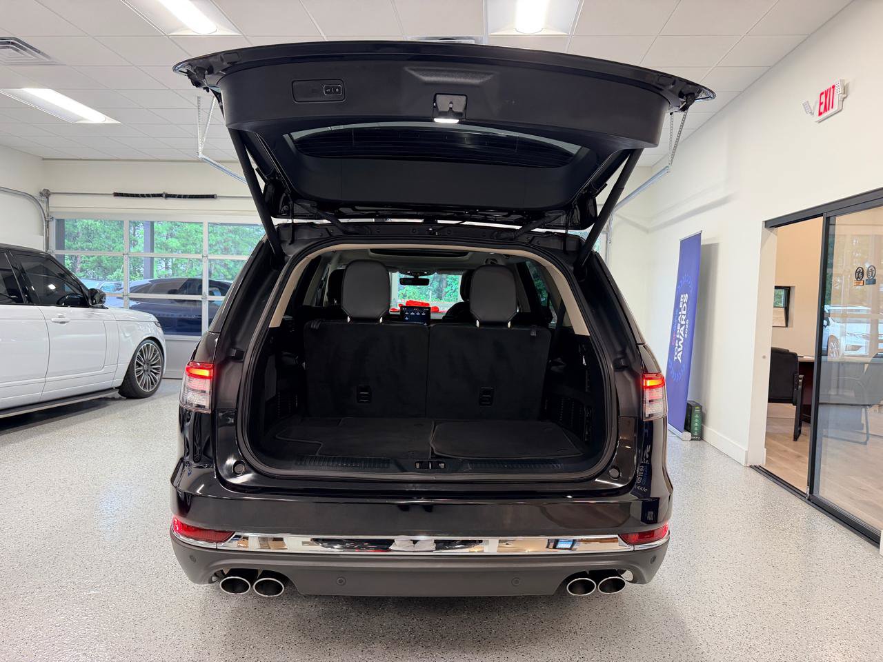 Used 2020 Lincoln Aviator Reserve w/ Equipment Group 201A RWD image 28