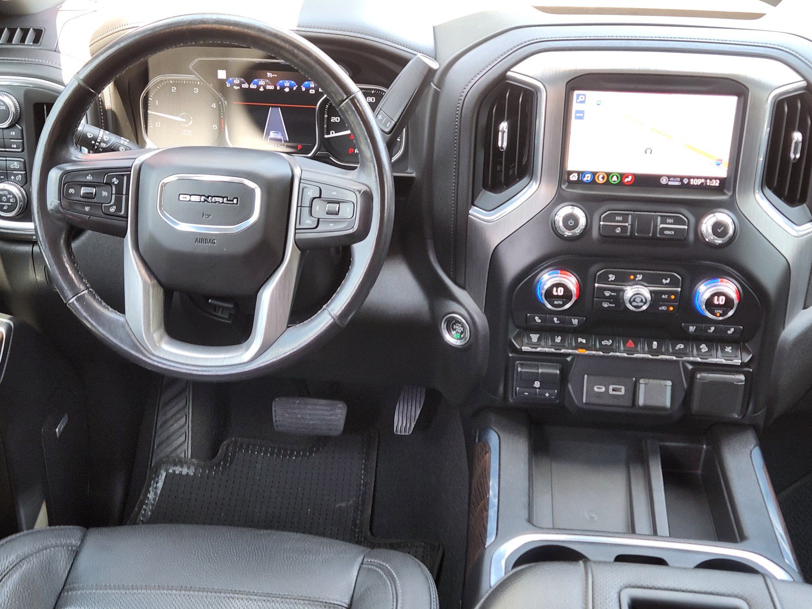Used 2021 GMC Sierra 3500 Denali w/ Denali Black Diamond Edition AWD/4WD image 10