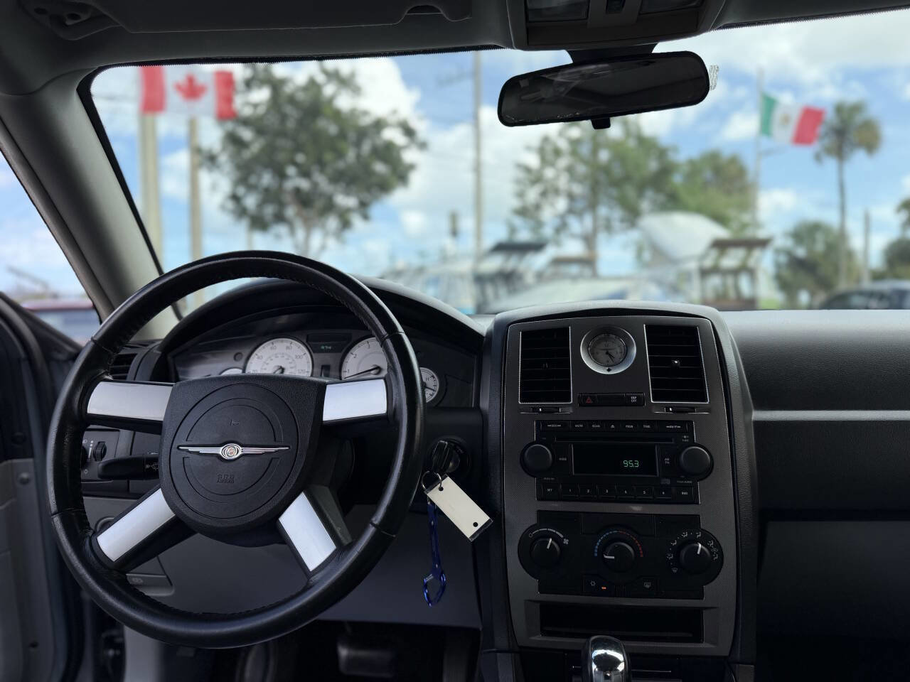 Used 2006 Chrysler 300 Touring RWD image 15