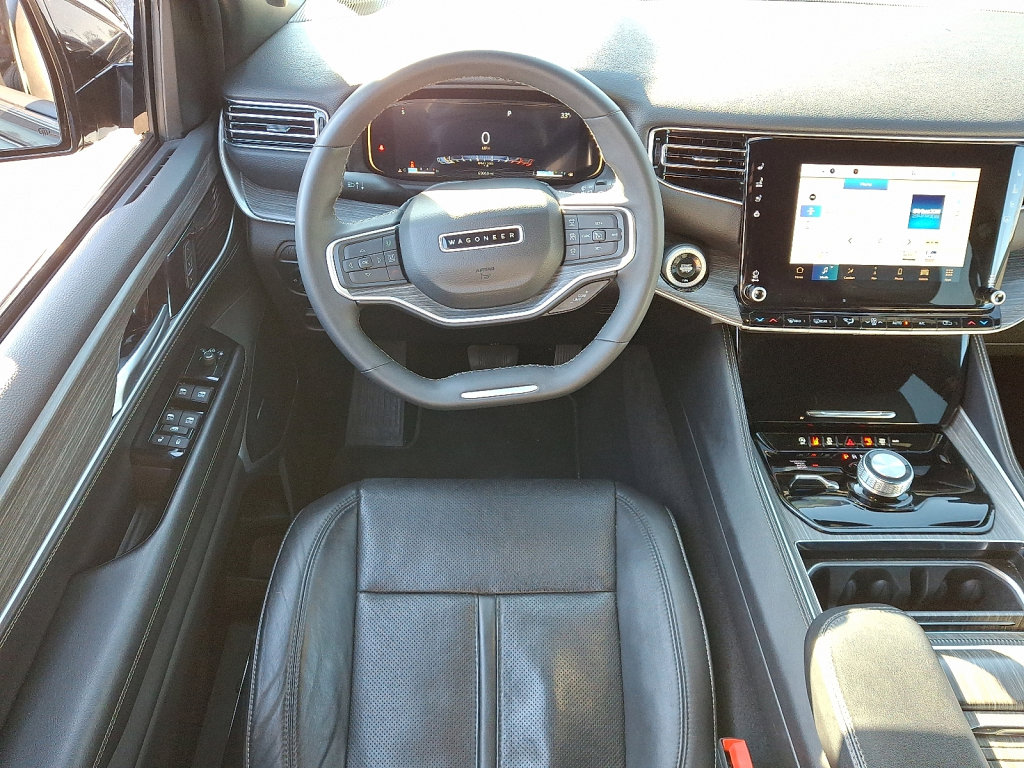 Certified 2024 Jeep Wagoneer L Series II w/ Flexible Seating Group image 22