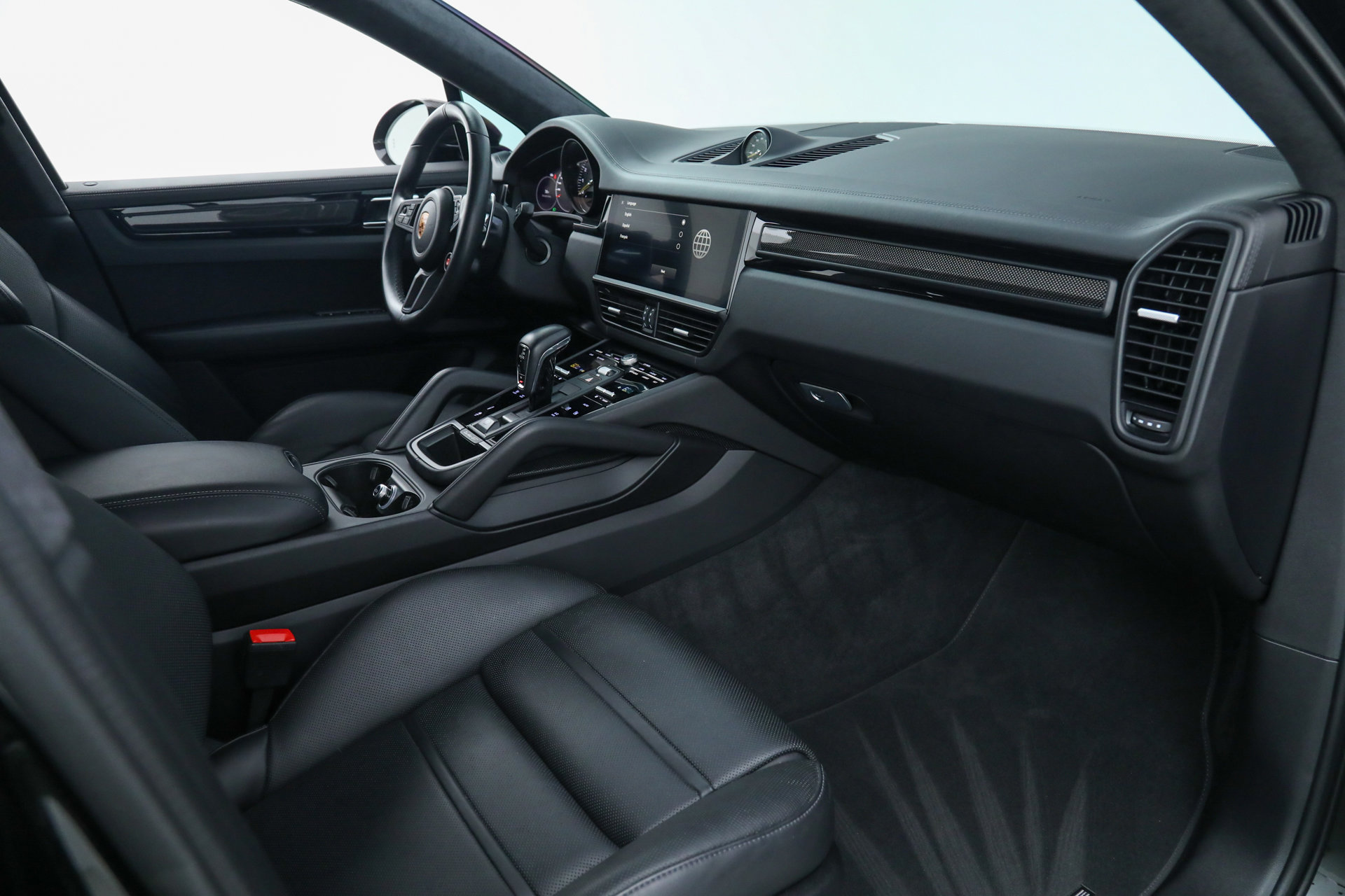 Used 2022 Porsche Cayenne Turbo GT image 15