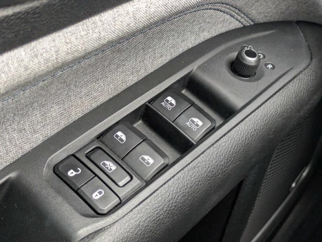 Used 2023 Jeep Compass Latitude w/ Sun and Sound Group AWD/4WD image 25