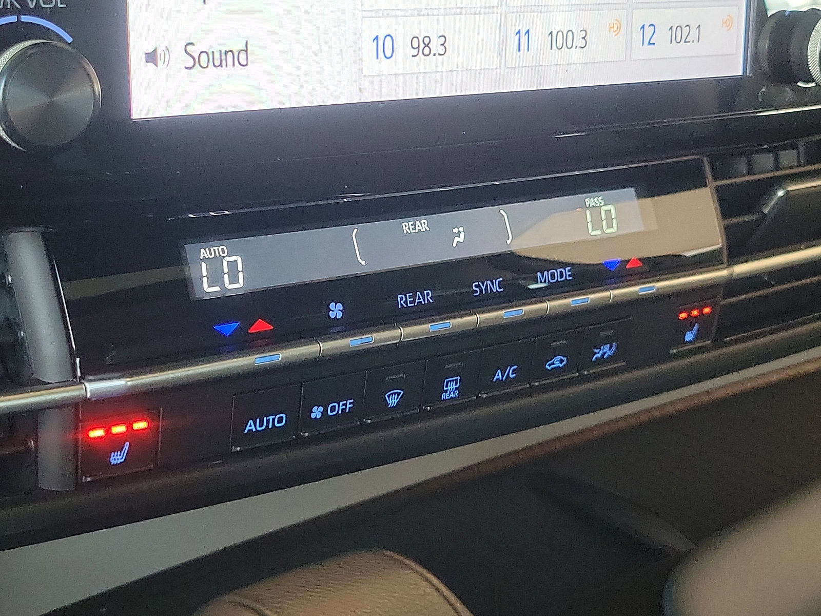 Certified 2023 Toyota Sienna XLE image 16