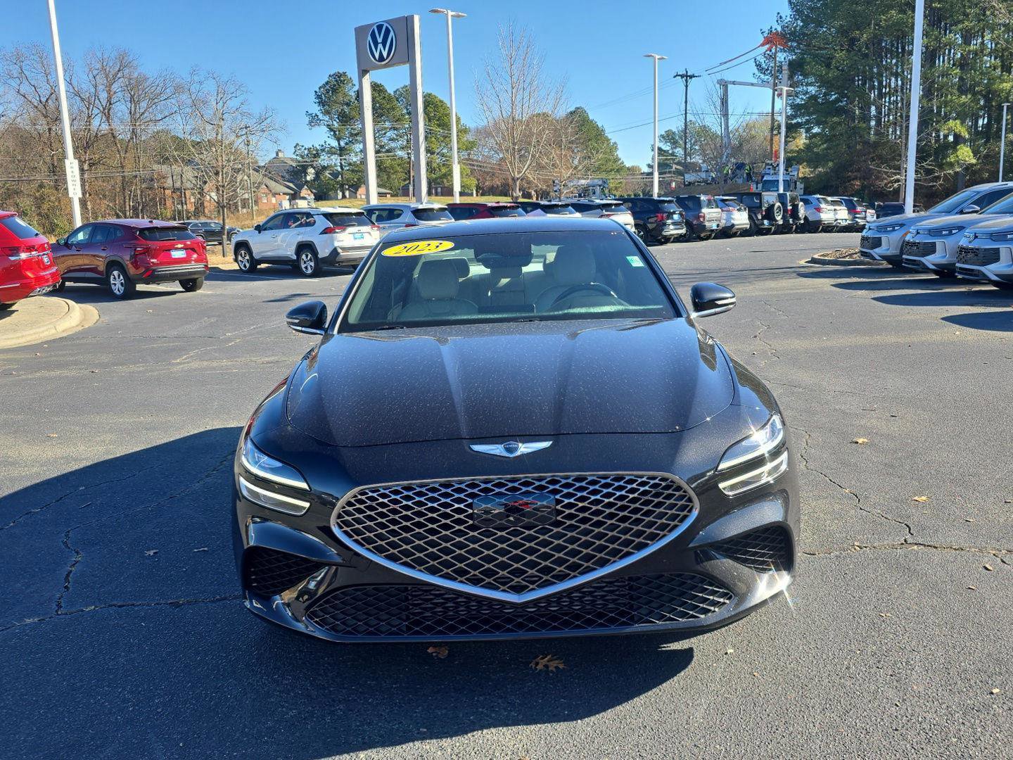Used 2023 Genesis G70 2.0T image 2