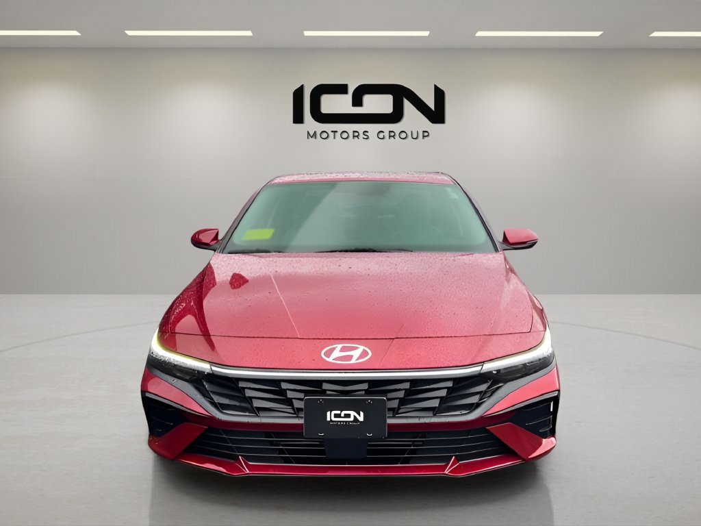 Used 2025 Hyundai Elantra Limited FWD image 9