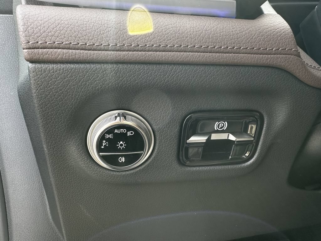 New 2026 Mercedes-Benz EQS 450+ 4MATIC Sedan image 36