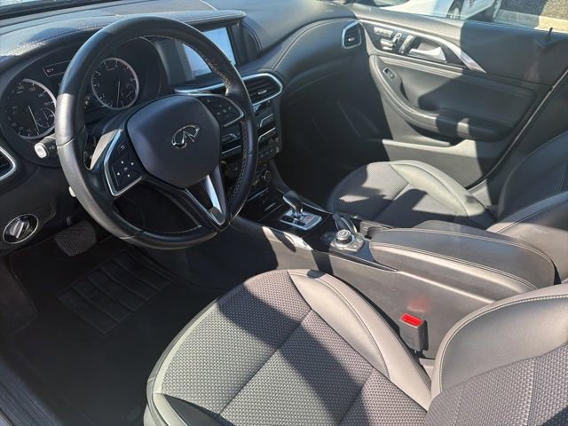 Used 2019 INFINITI QX30 Premium w/ Navigation Package image 10