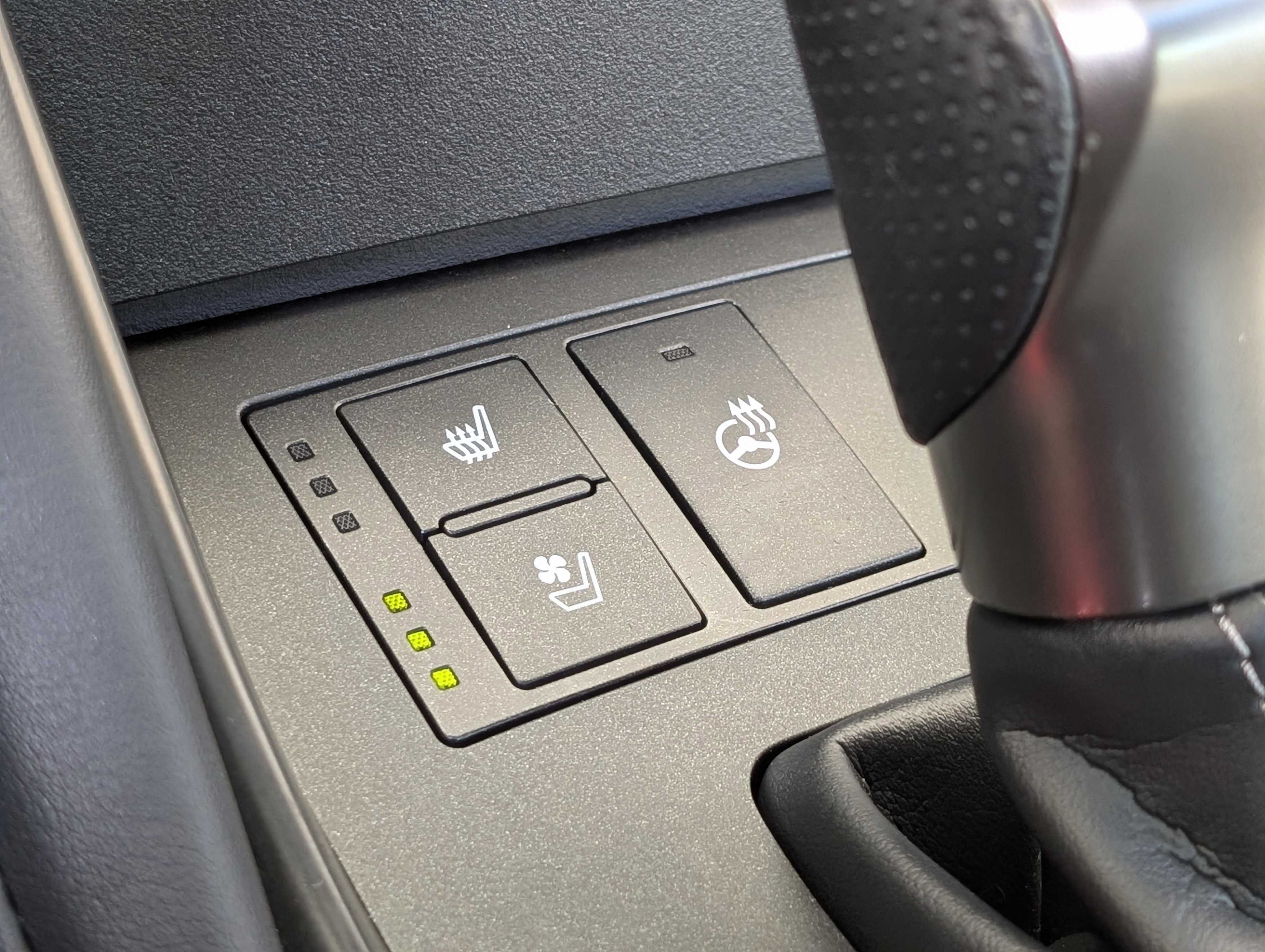 Used 2025 Lexus IS 350 F Sport RWD image 34