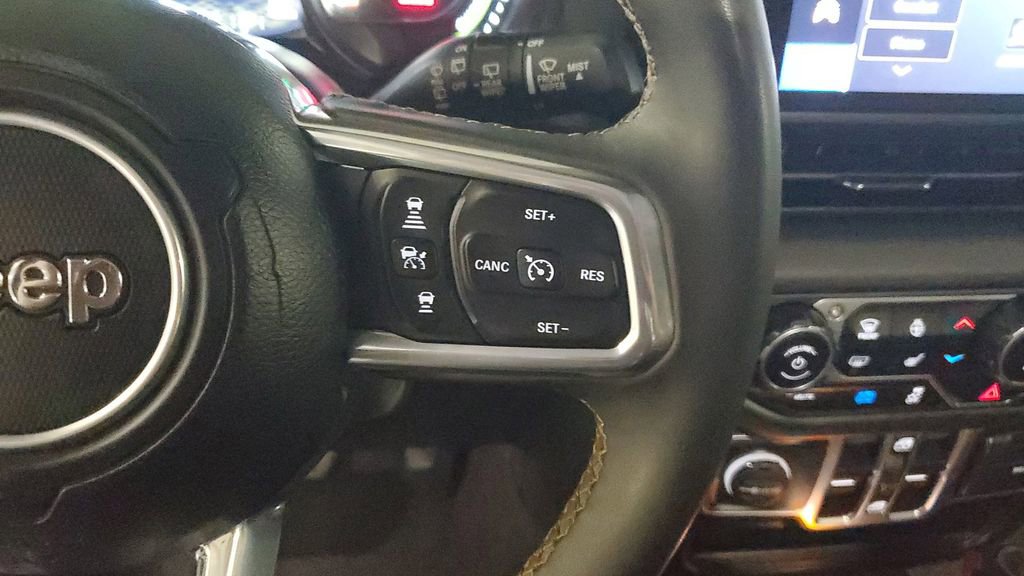 Used 2024 Jeep Wrangler Unlimited Sahara image 30