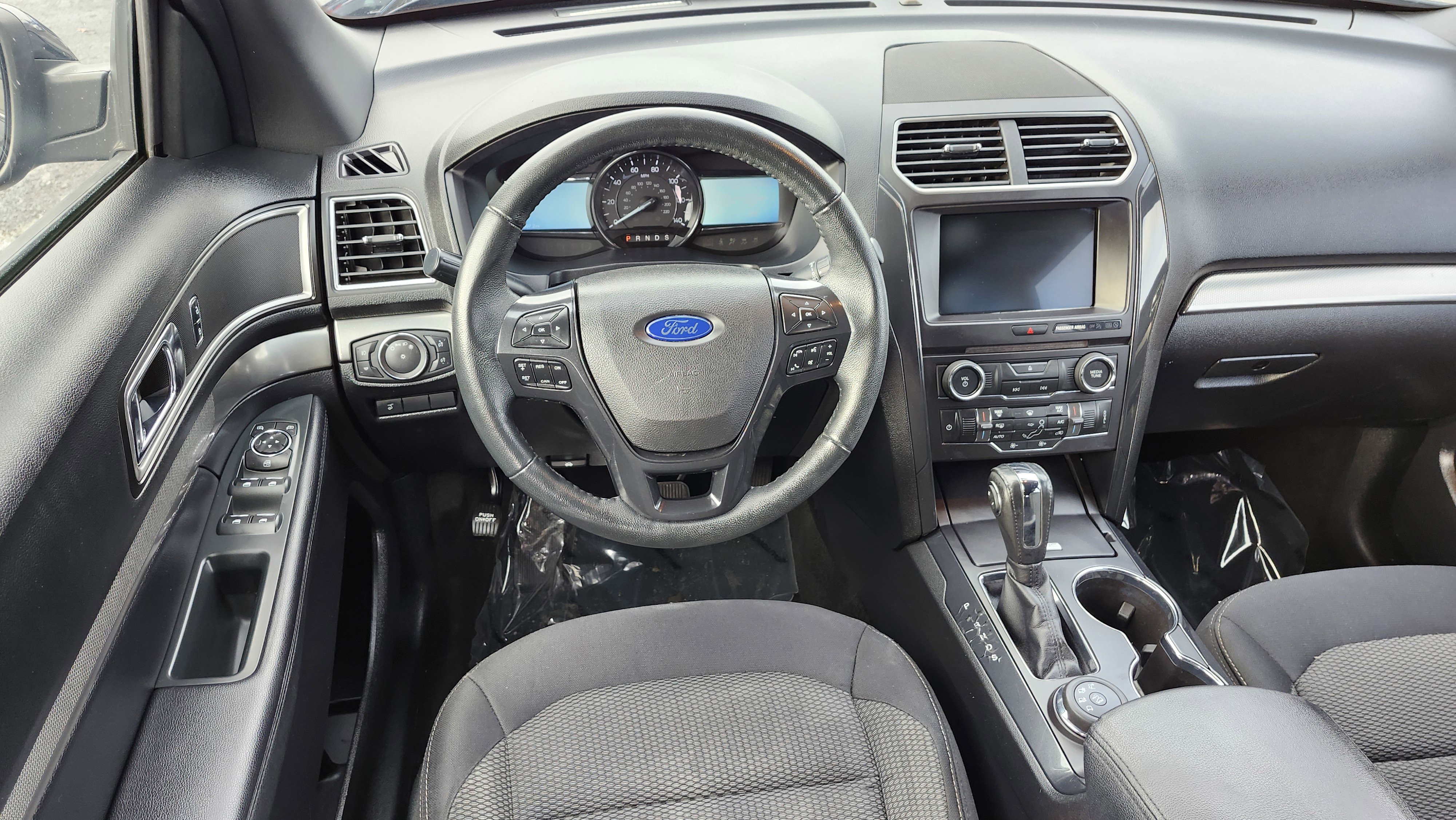 Used 2018 Ford Explorer XLT w/ Equipment Group 201A image 28