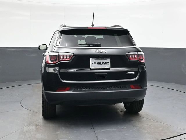 Used 2018 Jeep Compass Latitude w/ Cold Weather Group image 6