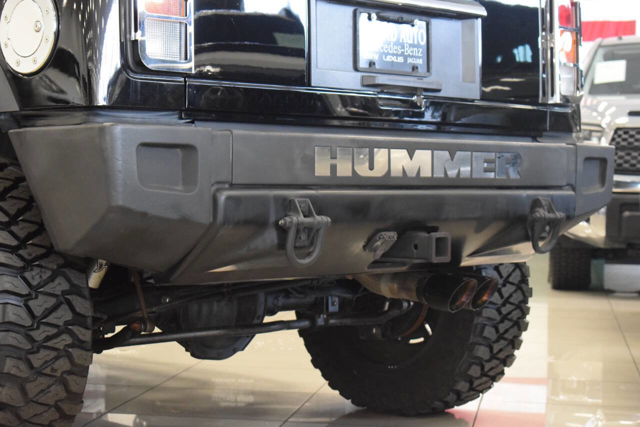 Used 2003 HUMMER H2 w/ Preferred Equipment Group image 24
