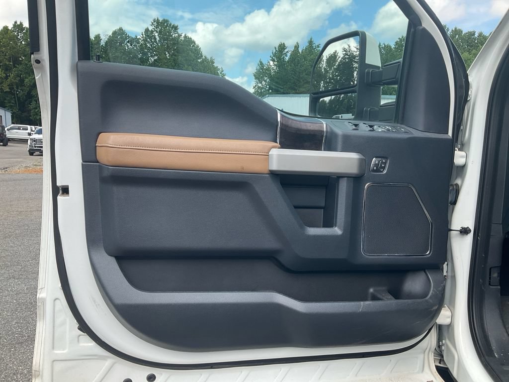 Used 2022 Ford F250 Lariat w/ Lariat Ultimate Package AWD/4WD image 17