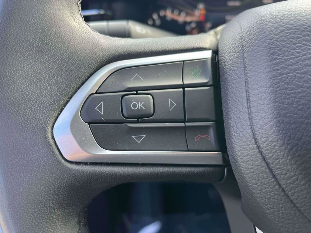 Used 2024 Jeep Compass Latitude AWD/4WD image 17