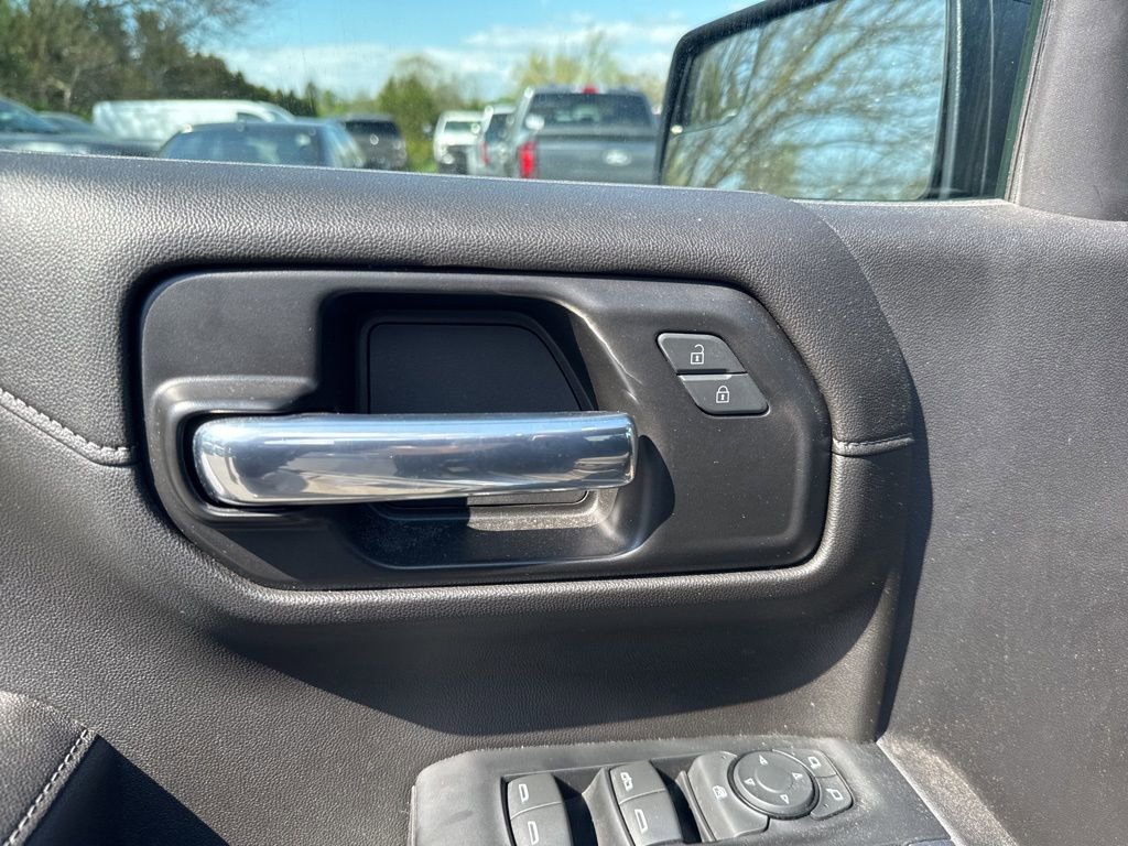 Used 2022 Chevrolet Silverado 1500 RST AWD/4WD image 12