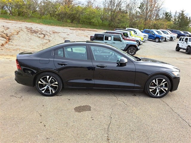 Used 2024 Volvo S60 B5 Core image 6