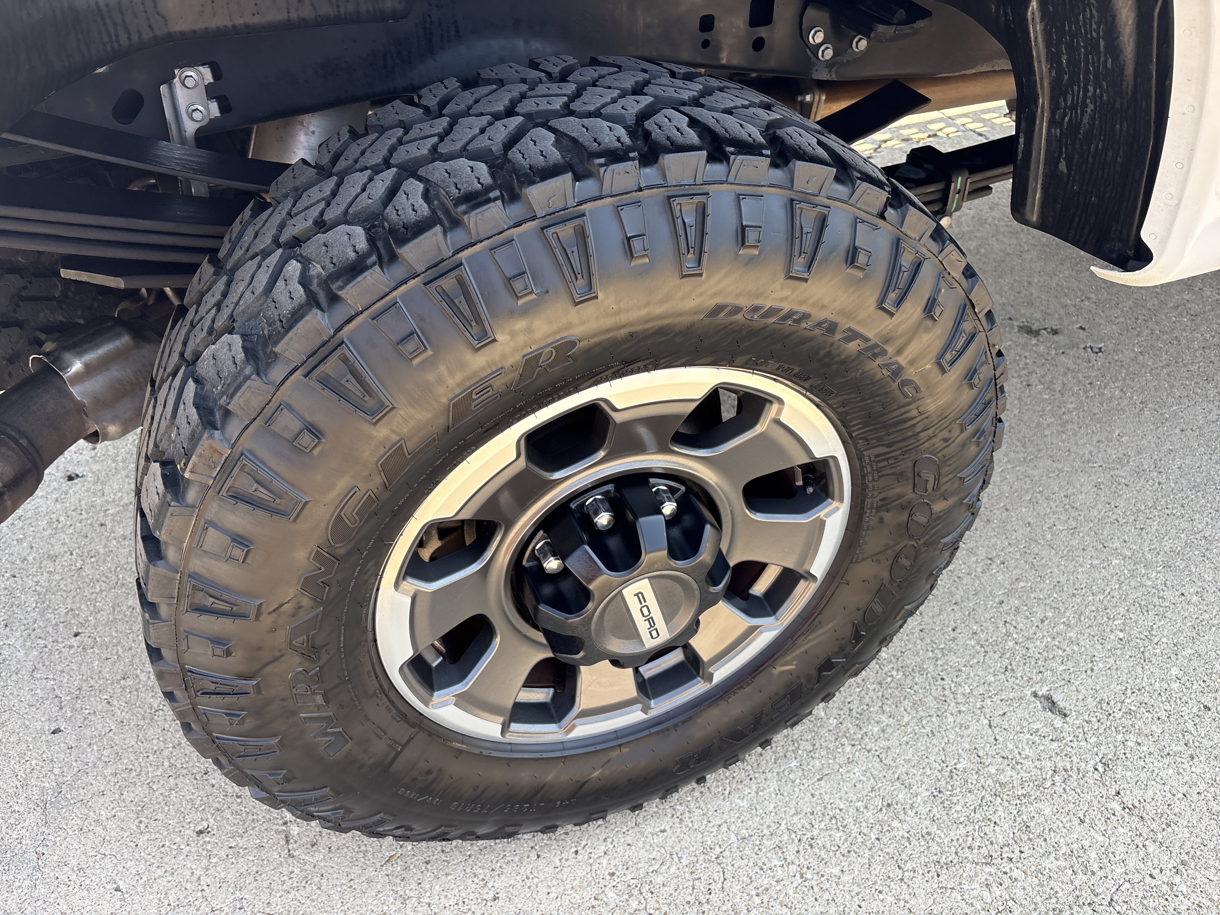 Used 2023 Ford F250 XLT w/ Black Appearance Package AWD/4WD image 5