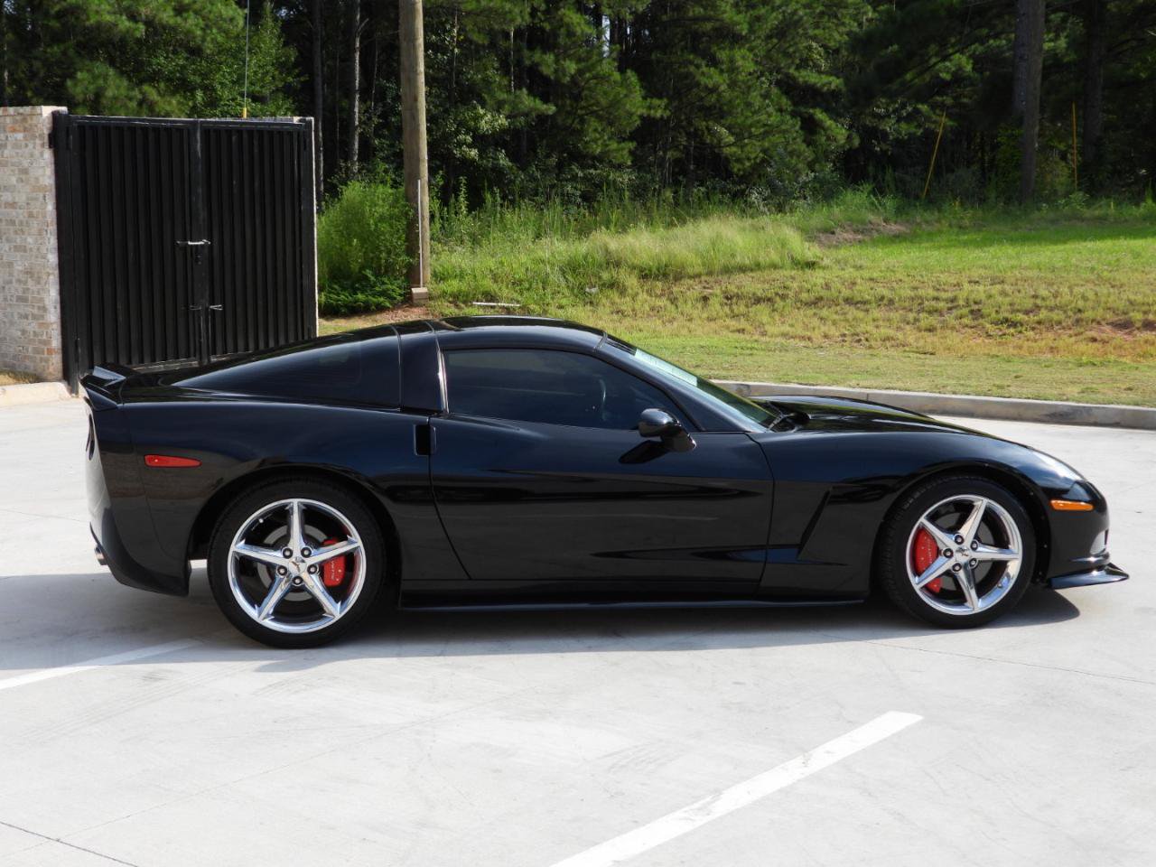 Used 2011 Chevrolet Corvette w/ 3LT w/ Preferred Equipment Group RWD image 45
