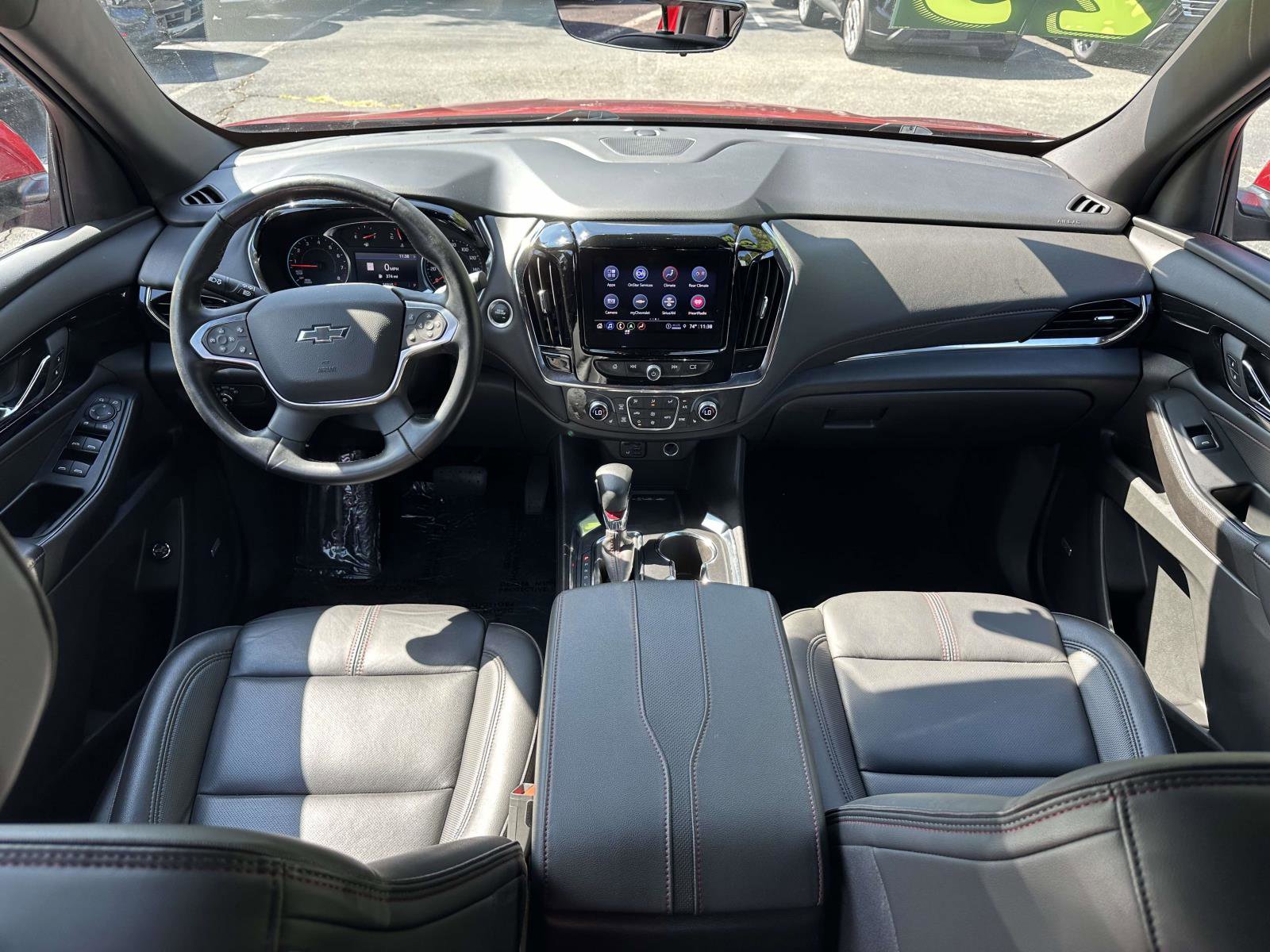 Used 2023 Chevrolet Traverse RS image 12