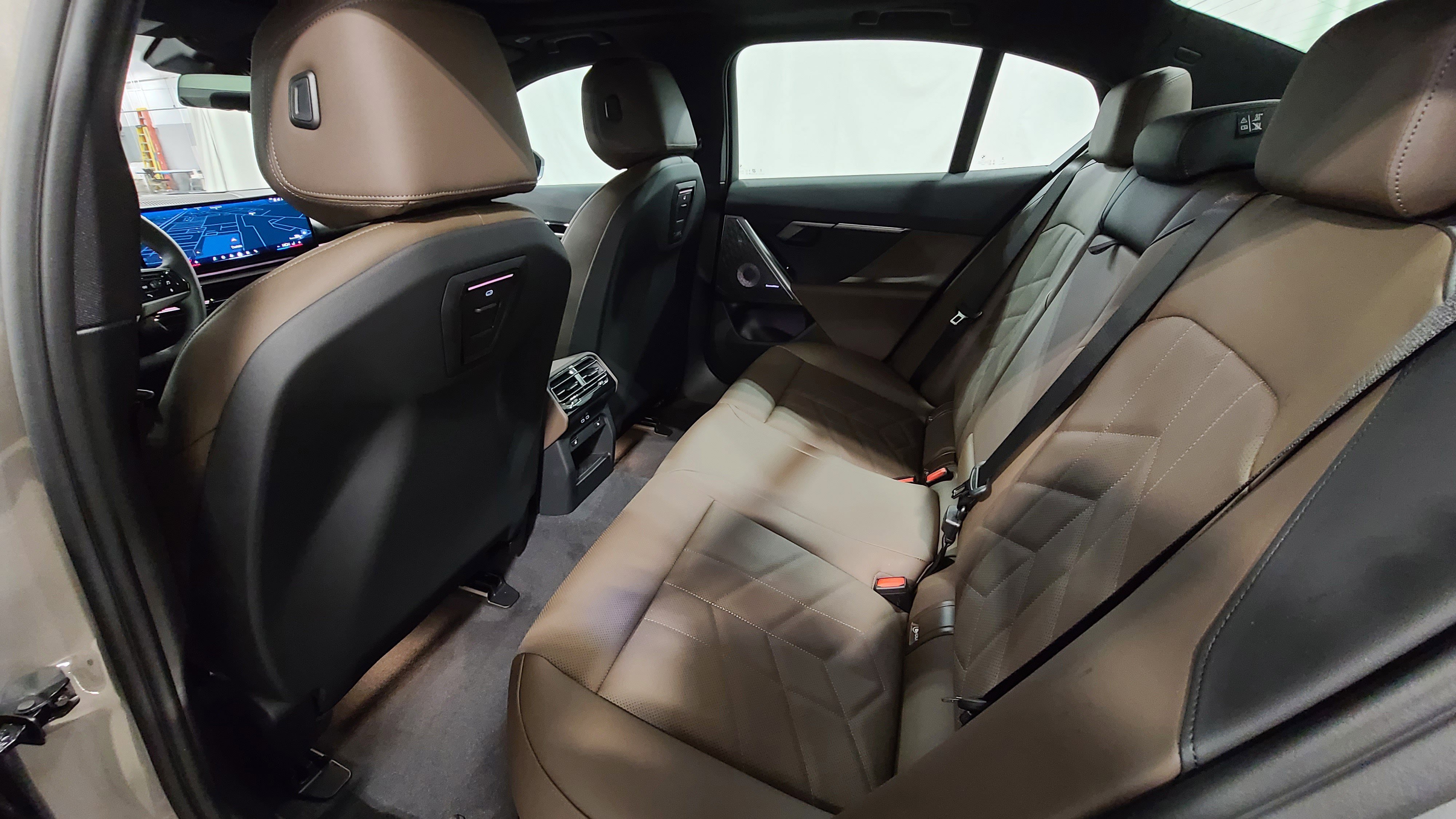 New 2026 BMW 530i xDrive w/ Premium Package image 29