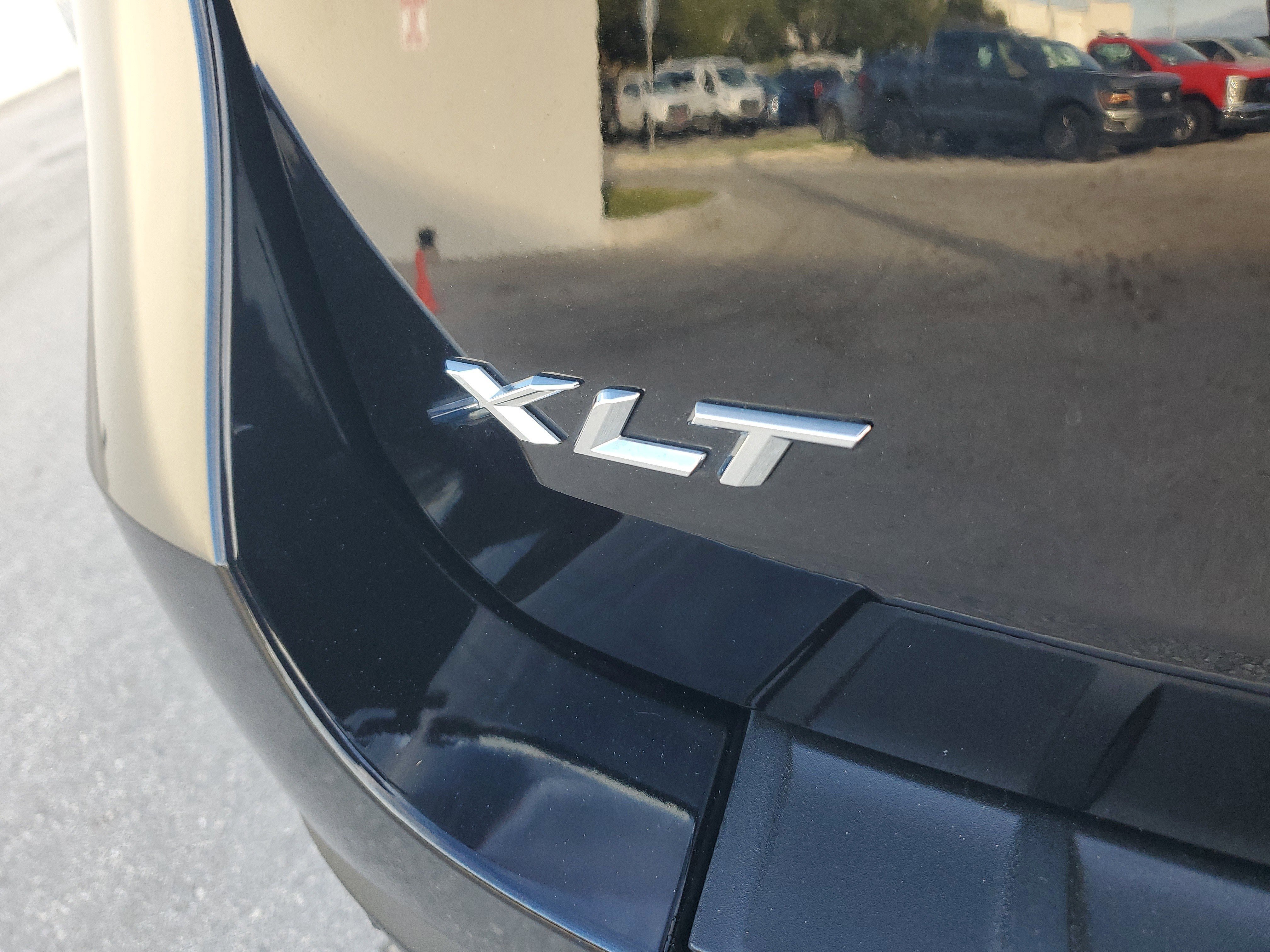 Used 2023 Ford Explorer XLT w/ Equipment Group 202A image 33