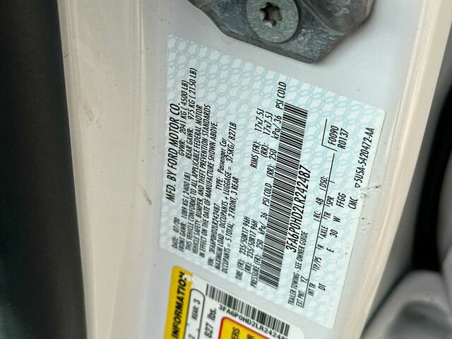 Used 2020 Ford Fusion SE FWD image 34