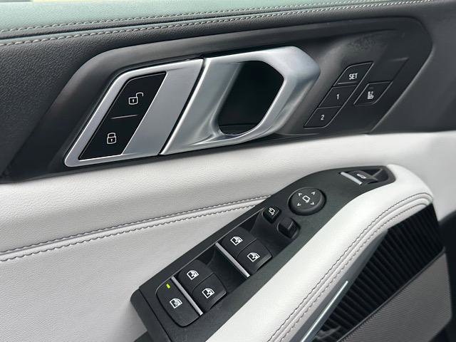 Certified 2025 BMW X5 M60i image 21